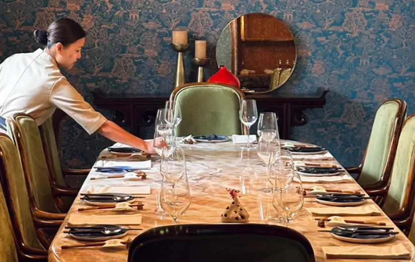 RESTAURANT REVIEW